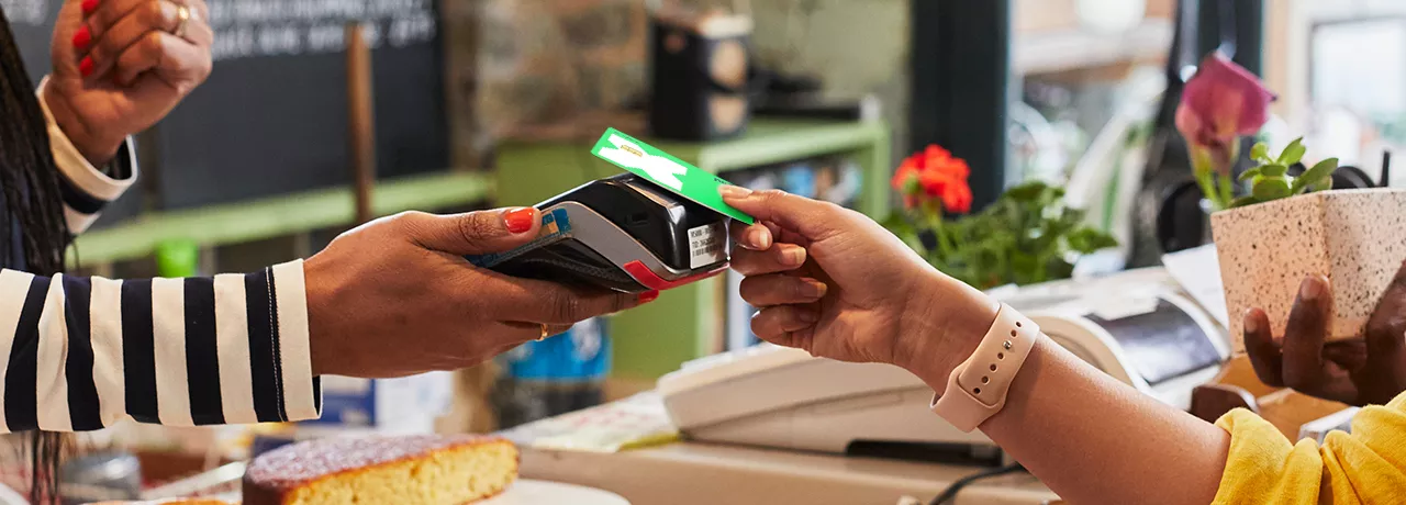 Плащане с карта за храна Плъкси 