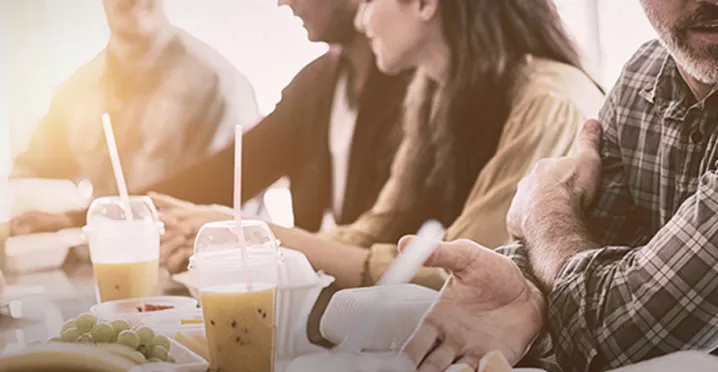 Изчезващ вид ли е обедната почивка