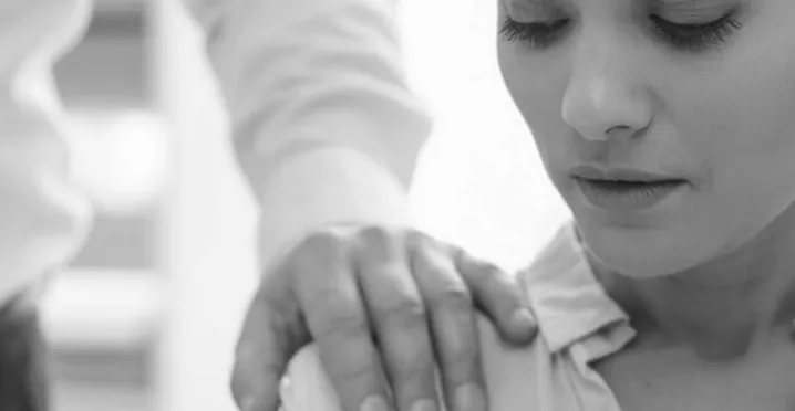 Pluxee -  насилието над жени на работното място