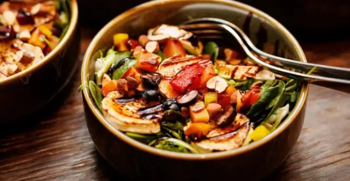 Ястие в купичка с две вилици