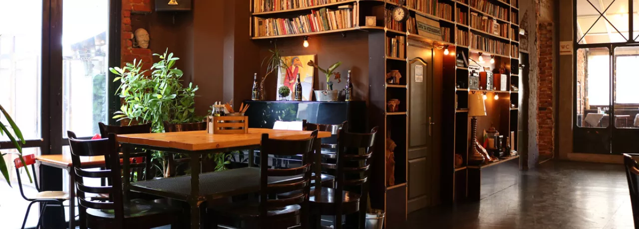 Q-ftetaria - атмосфера от ресторанта